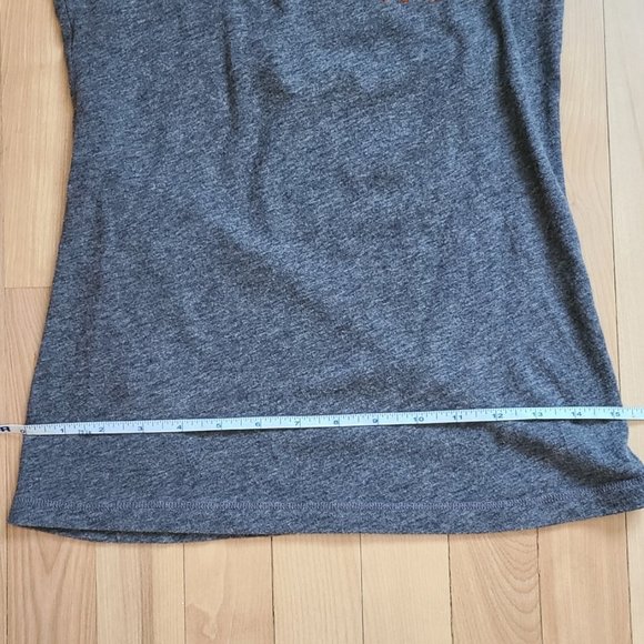 Hollister Graphic T-Shirt - Picture 6 of 8